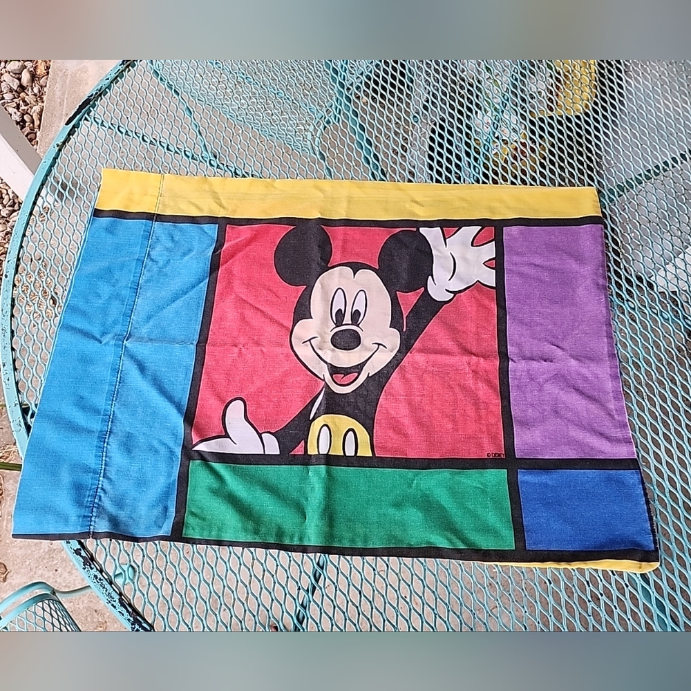 Vtg 1990's Disney Mickey Mouse and Goofy Pillow Case